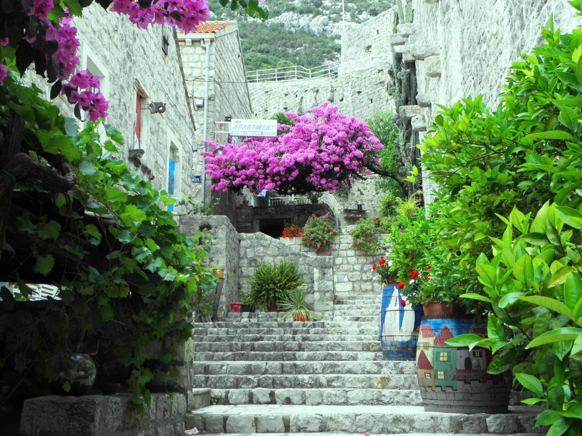 House Ina Ston Otel Dış mekan fotoğraf