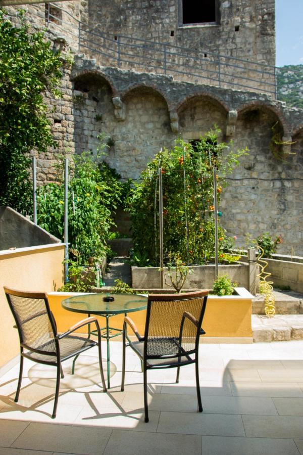 House Ina Ston Otel Dış mekan fotoğraf
